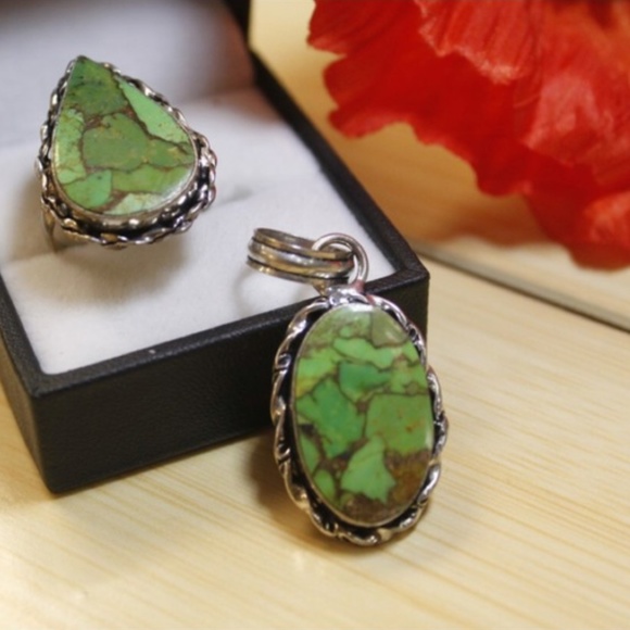 Beautiful Copper Turquoise Ring and Pendant Set - Picture 1 of 8